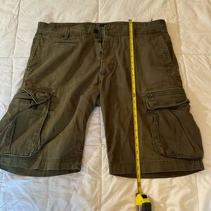 VINTAGE Gap cargo shorts Button fly/  MANY pockets. Sz 36. Sturdy 100% cotton